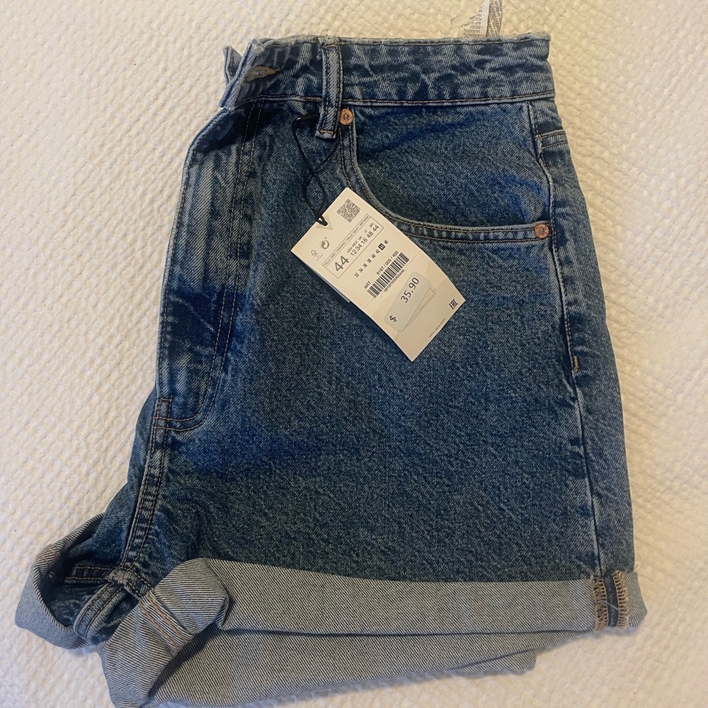 Zara Mom Fit Shorts